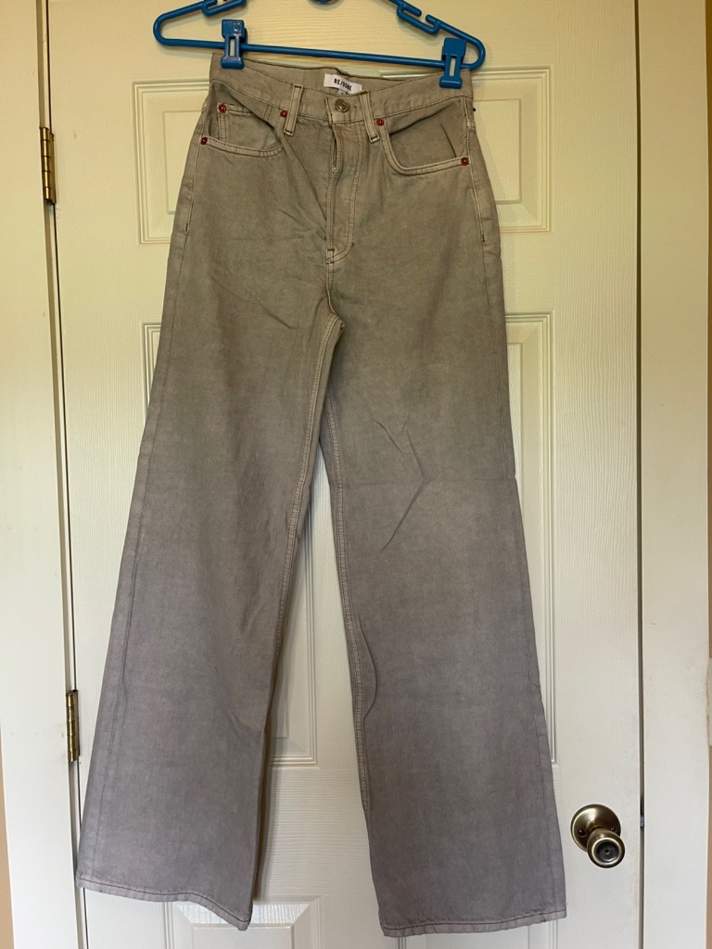 Re/Done Wide-Leg High-Rise Jeans in Light Gray
